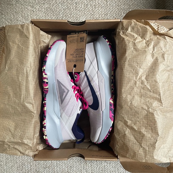 Women’s Nike Juniper Trail running shoes - Picture 3 of 6